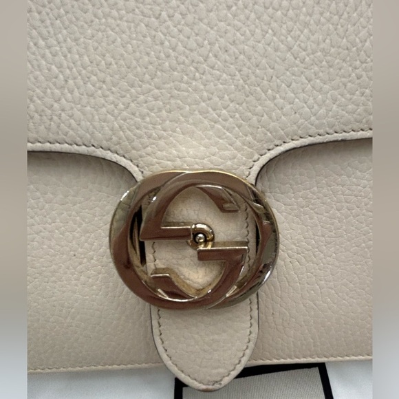 Authentic Gucci Beige Leather Shoulder Bag-Retails $2995 - Picture 3 of 7